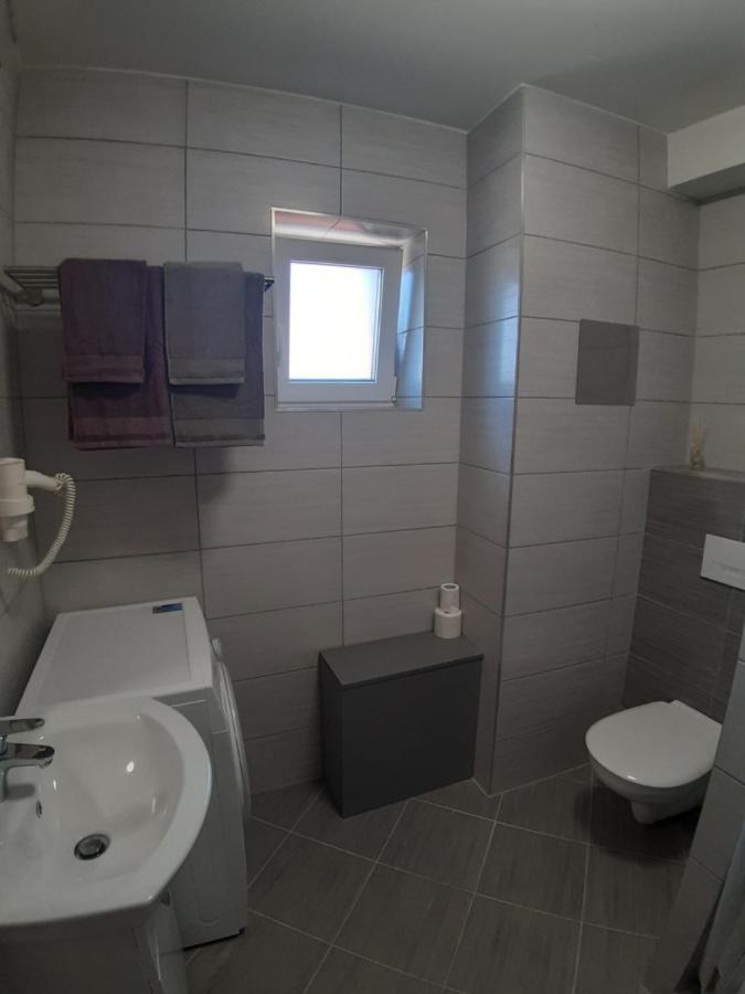Profi Keco Apartman บาลาโตนัลมาดี ภายนอก รูปภาพ